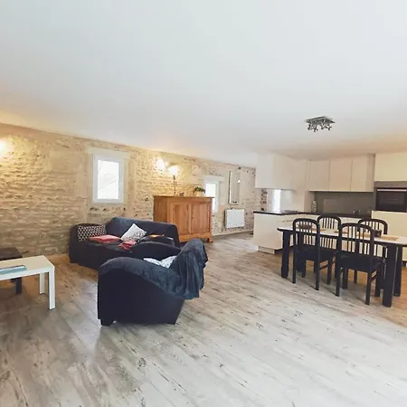 Charming House Between Land & Sea Prázdninový dům *